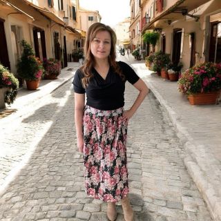 Plisované sukně jsem si naprosto zamilovala 😍 - vypadají tak elegantně, že v nich sebevědomě zvládnete celý pracovní den,...